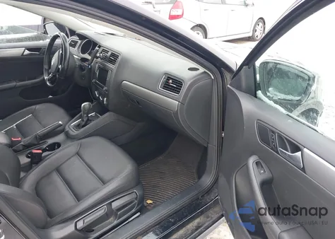 2017 Volkswagen Jetta 1.4T Se z USA, uszkodzony, nr VIN 3VWDB7AJ2HM220435